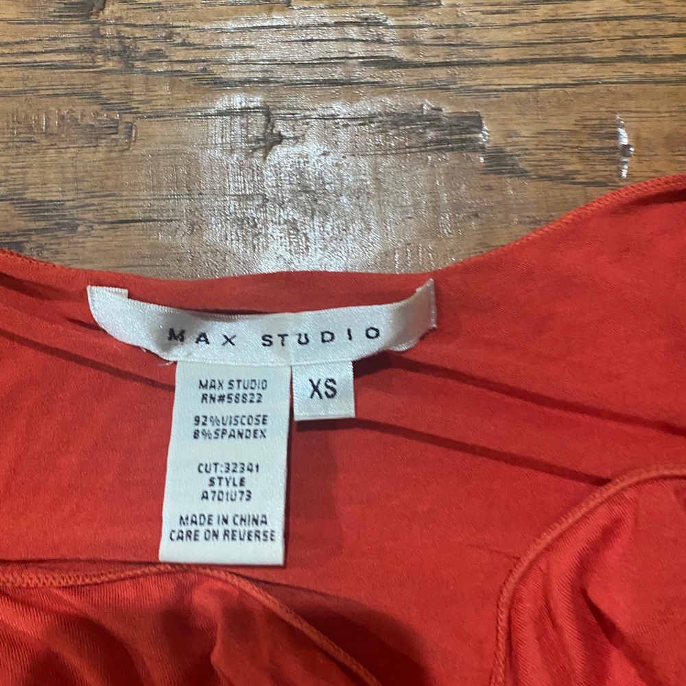 Max Studio Tank Top - Picture 3 of 3